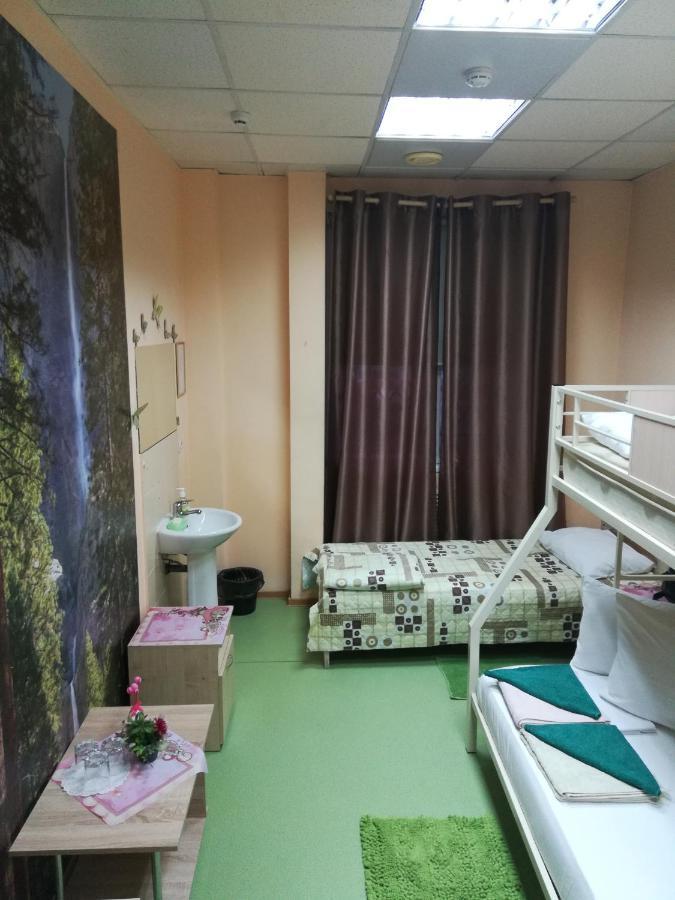 Dachny Hostel На Метро "Заельцовская" Novosibirsk Bagian luar foto