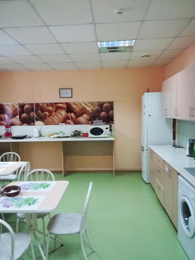 Dachny Hostel На Метро "Заельцовская" Novosibirsk Bagian luar foto