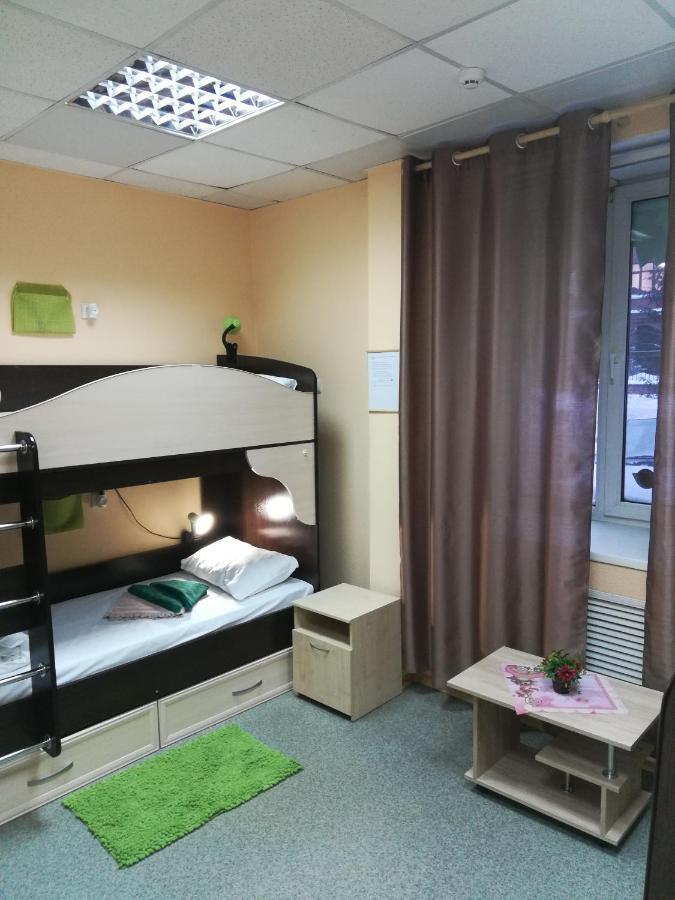 Dachny Hostel На Метро "Заельцовская" Novosibirsk Bagian luar foto